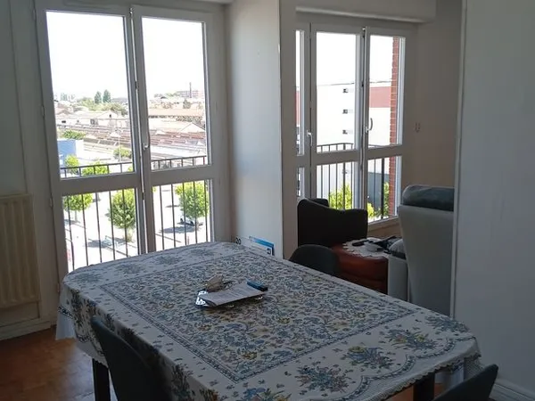 Appartement 75 m2 proche centre ville avec garage fermé dans résidence sécurisée