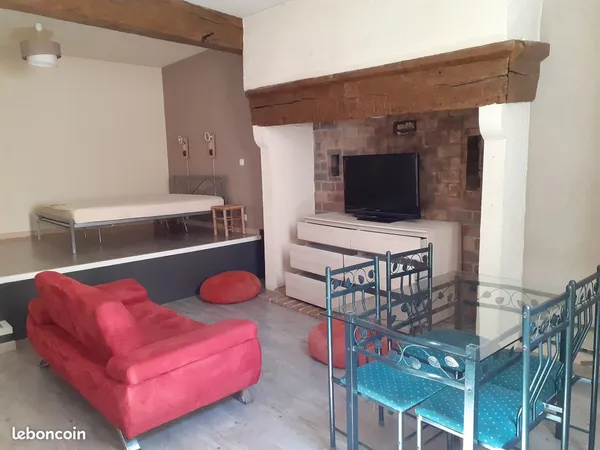 Grand studio meublé