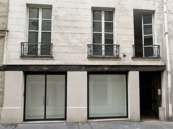 Boutique 2 pièces 126 m²