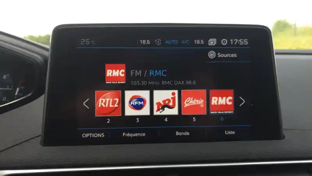 Peugeot 3008 1.2 puretech 130ch s&amp;s bvm6 — photo 15