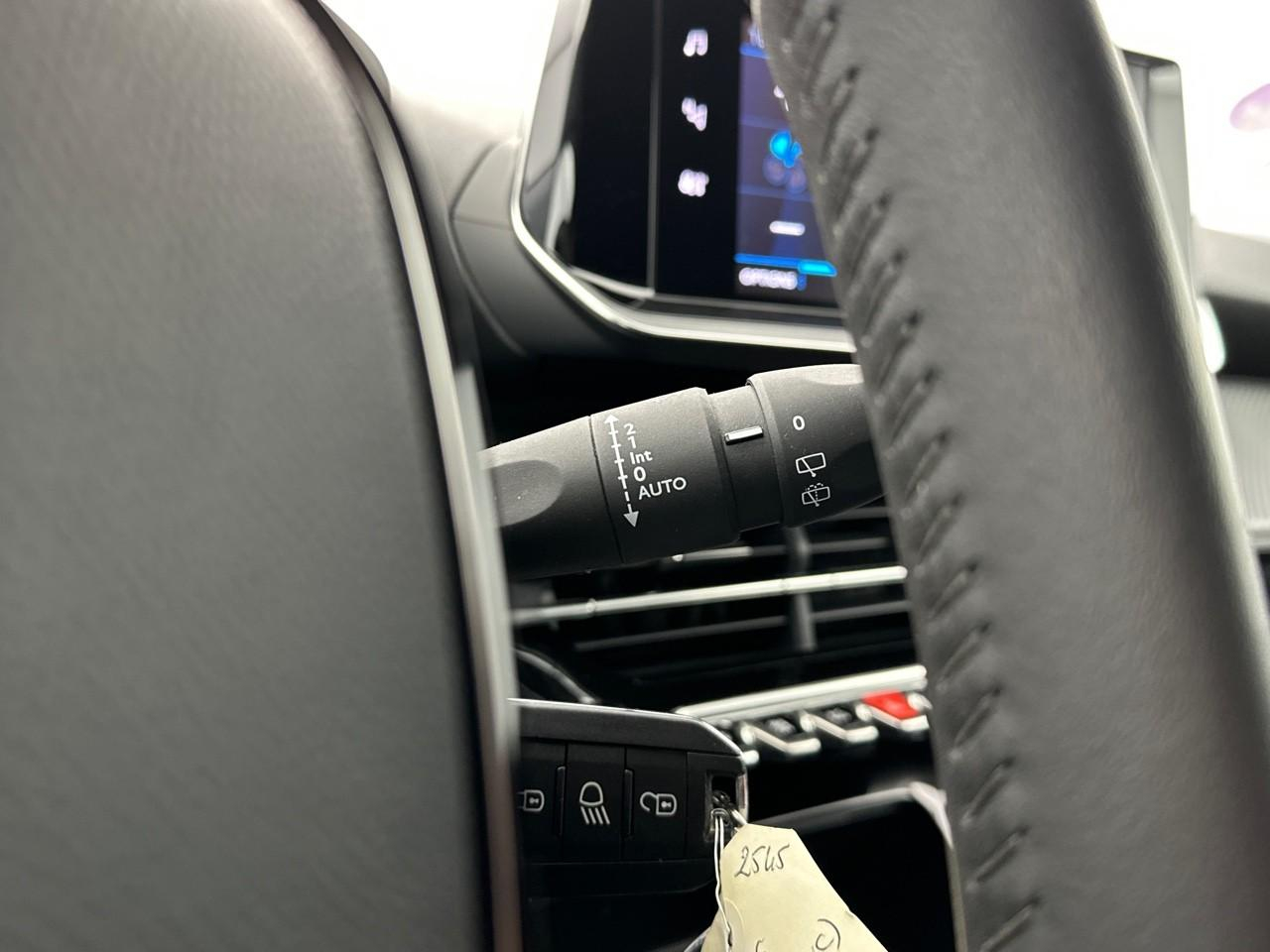 Peugeot 2008 puretech 100 s&s bvm6 style — photo 20