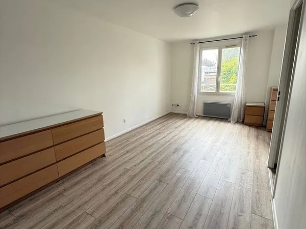 Studio 2 pièces 30 m²