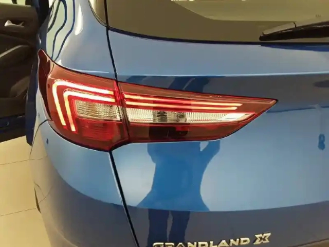 Opel Grandland X hybrid 225 ch bva8 — photo 57