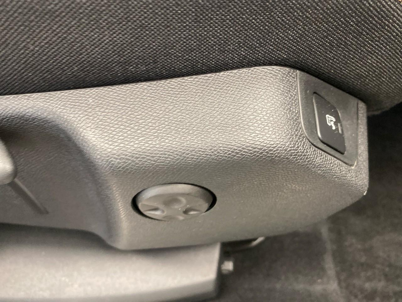 Peugeot 3008 hybrid 225 e-eat8 gt pack — photo 28