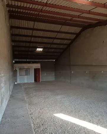 À louer - Hangar de stockage 150 m² - Vendeuvre-du-Poitou