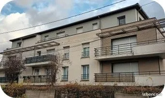 Bel appartement T3 récent avec balcon et parking à Wasquehal