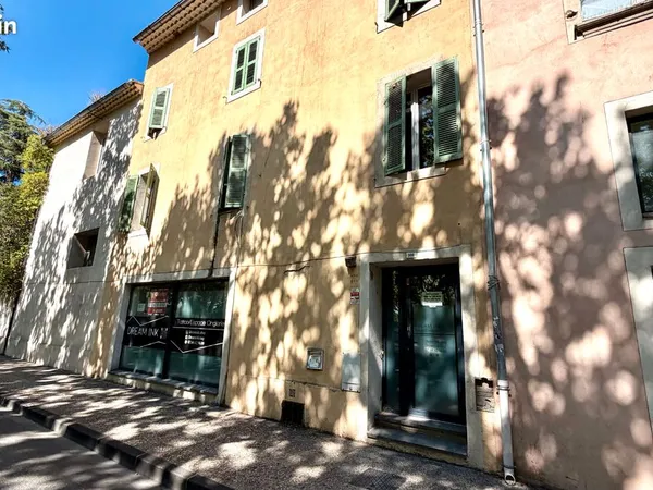 Local commercial 63 m² CARPENTRAS