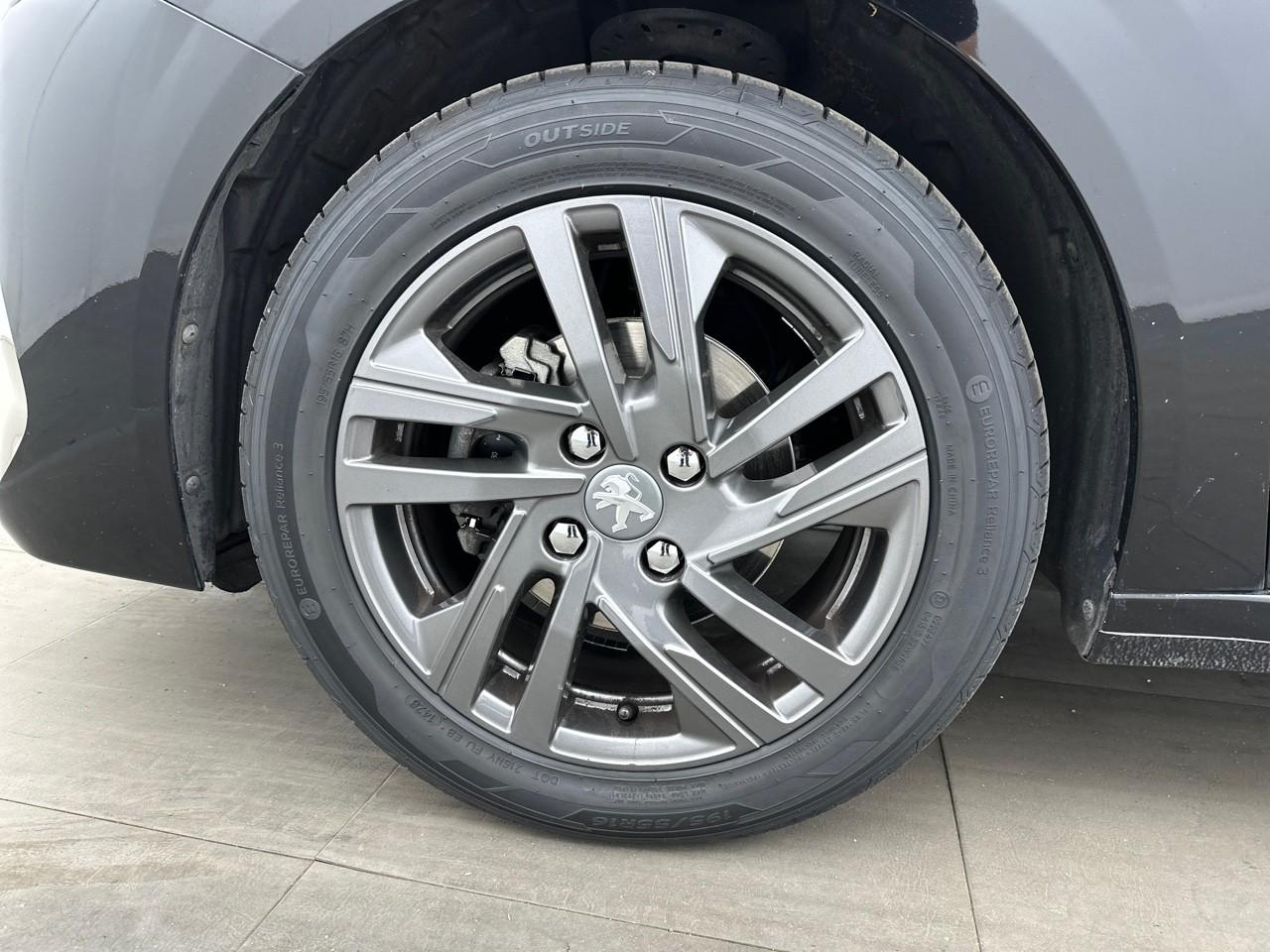 Peugeot 208 puretech 75 s&s bvm5 style — photo 14
