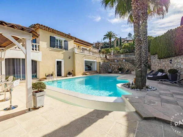 Maison 6 pièces 205 m²