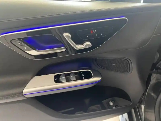 Mercedes Glc 300 e  hybrid eq 4matic am — photo 5