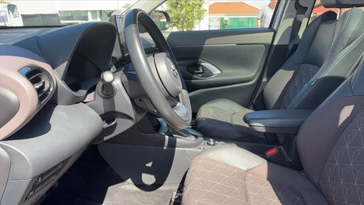 Toyota Yaris Cross 1.5 HSD 116 Hybrid E-CVT - Trail – 2022 – 62172 km – Hybride essence – Boîte Automatique — photo 9