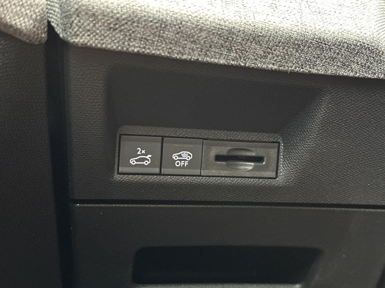 Peugeot 5008 hybrid 145 ch e-dcs6 gt — photo 17