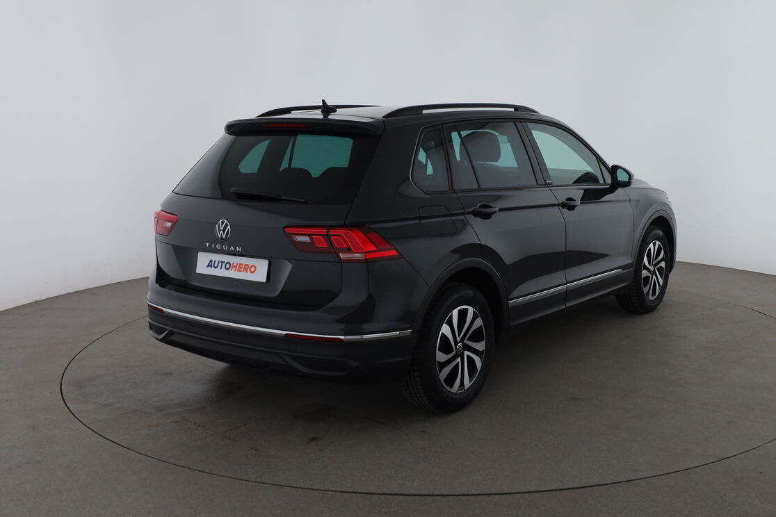 Volkswagen Tiguan 2.0 TDI Active DSG7 — photo 5