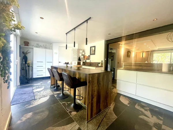 Maison 6 pièces 200 m²