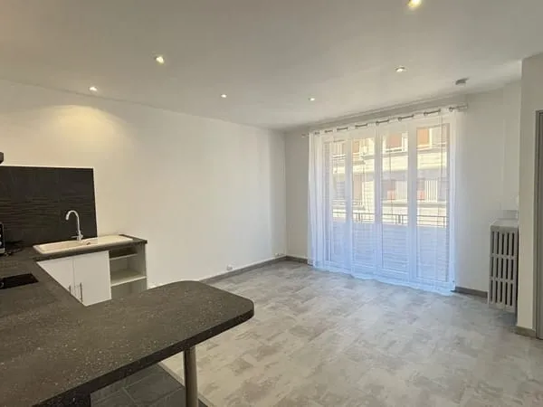 ANNEMASSE T2 avec double balcon