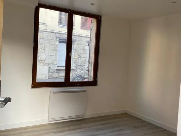 Local 10 m2 à louer