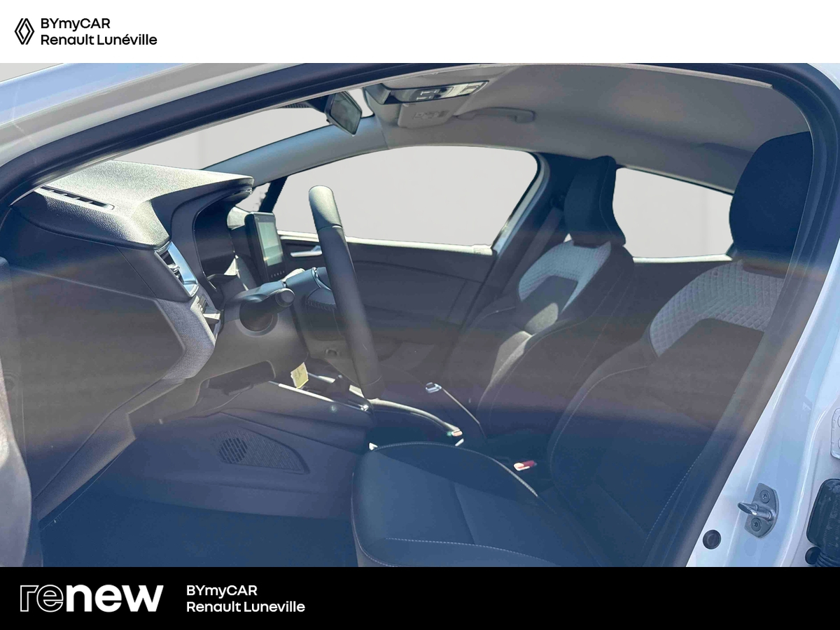 Renault Clio TCe 90 ch GSR2 — photo 11