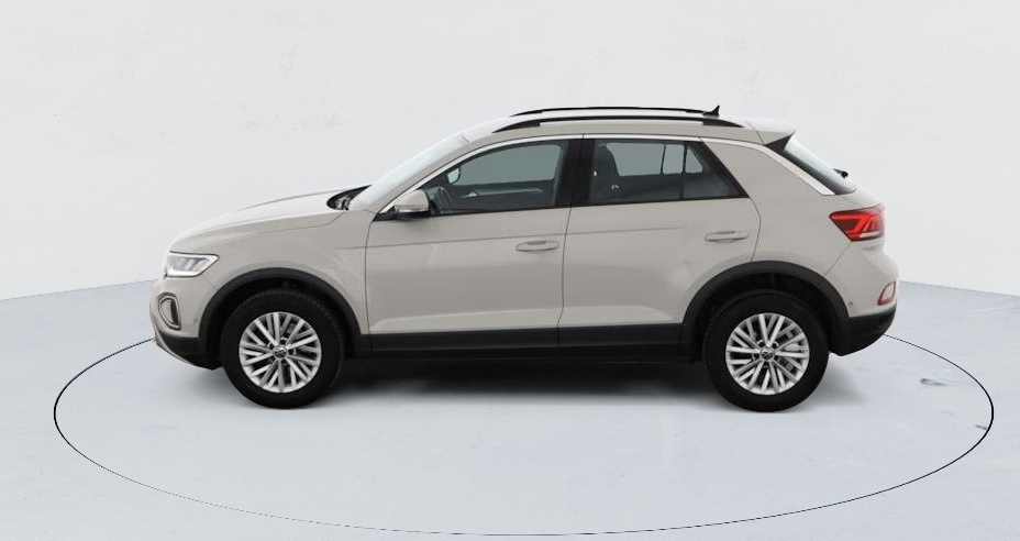 Volkswagen T-Roc — photo 3