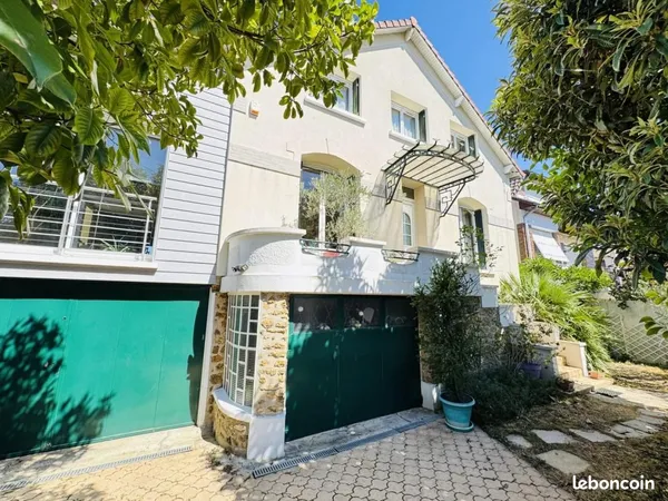 Pavillon 7 pièces 135 m²
