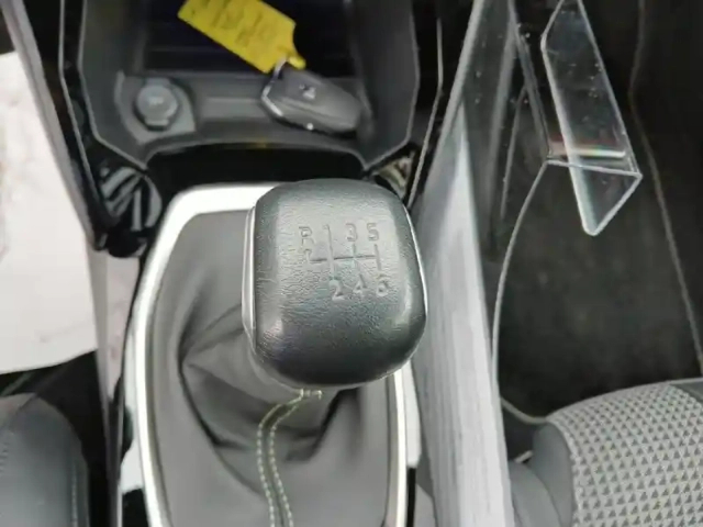 Peugeot 2008 puretech 130 s&amp;s bvm6 gt — photo 20