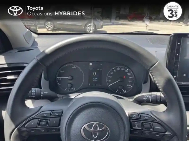 Toyota Yaris 116h dynamic business + programme toyota experience 5p mc24 — photo 13
