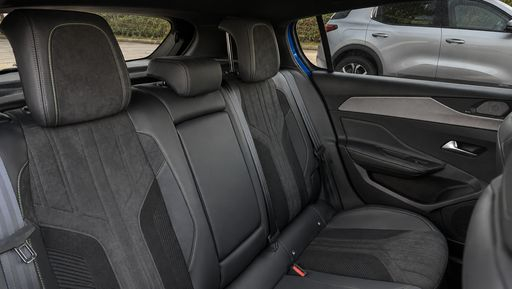 Peugeot 308 1.2 PureTech 130 EAT8 - GT – 2022 – 80476 km – Essence – Boîte Automatique — photo 35