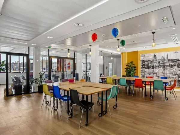 Bureaux 824 m²