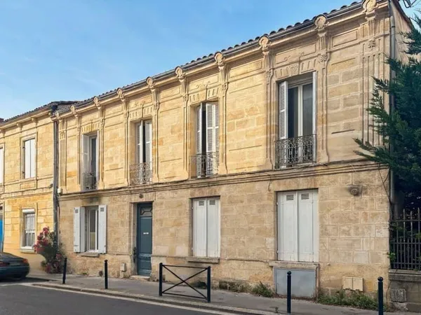 Appartement 7 pièces 130 m²