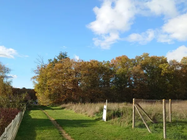 Terrain 743 m²