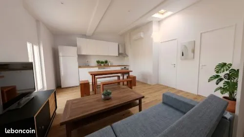 T3 meublé refait à neuf, wifi, climatisation réversible, charme ancien, r+2, location à l'année, val