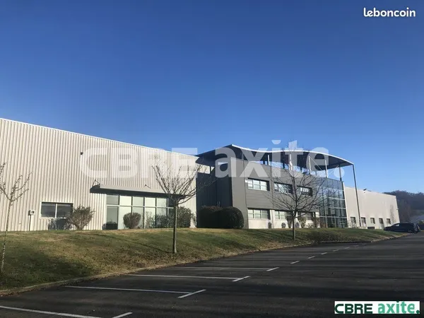 ENTREPOT - LOGISTIQUE 4418 m² SAINT-CLAIR-DE-LA-TOUR