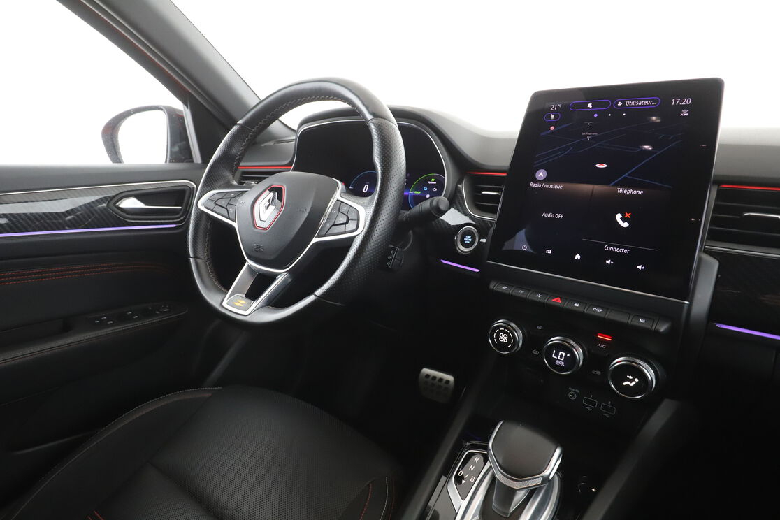 Renault Arkana 1.6 E-Tech RS Line — photo 12