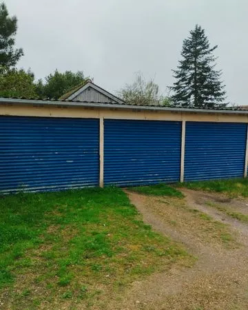 Box garage à louer Allonnes village