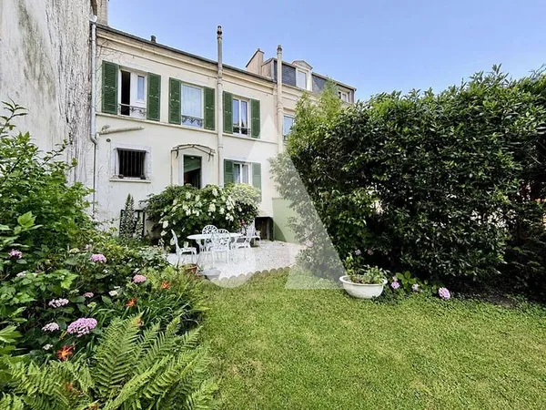 Maison 8 pièces 165 m²