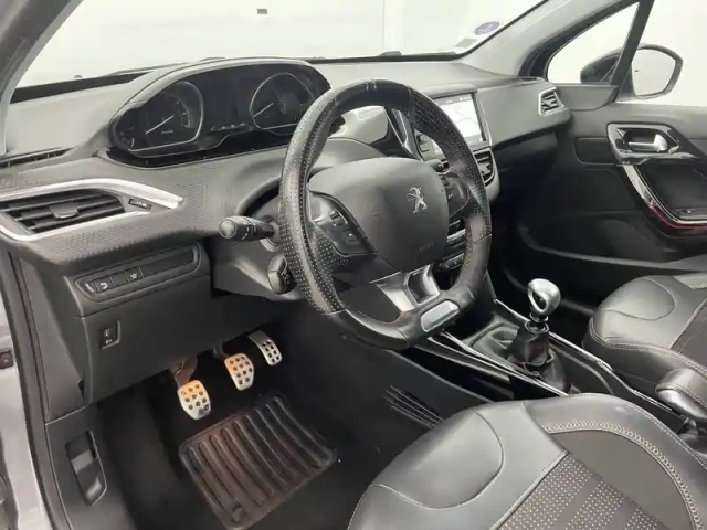 Peugeot 2008 puretech 130ch s&amp;s bvm6 — photo 84