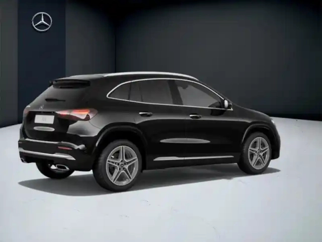 Mercedes Gla 200 d amg line — photo 20