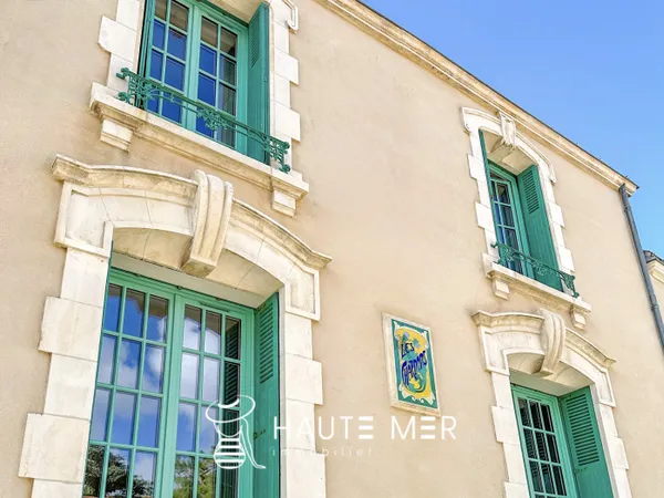 CHARDON -Villas Sablaises d'exception à deux pas de la Grande Pl