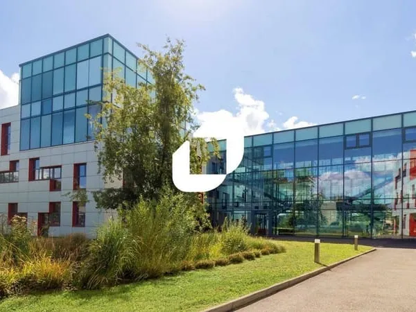 Bureaux 2000 m²