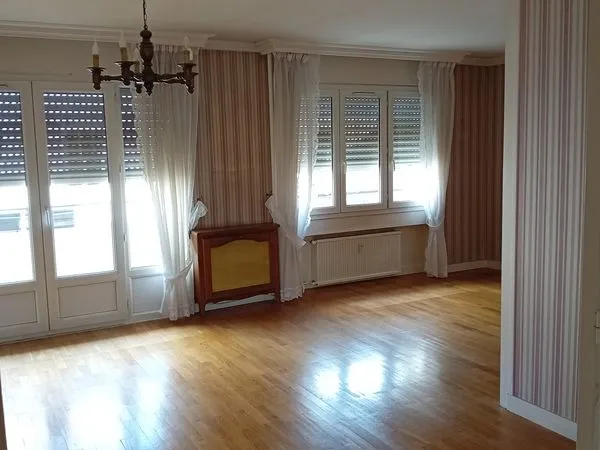 Confortable appartement T4 + garage