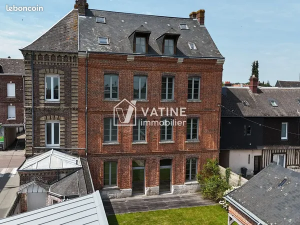 Maison 12 pièces 278 m²