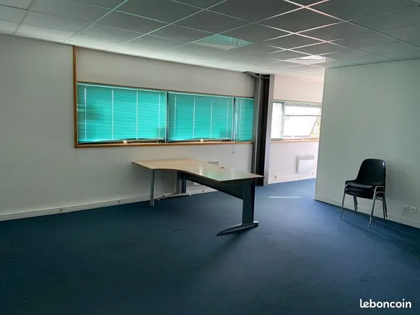 Loue Bureau/dépôt