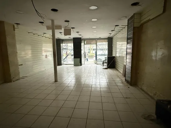 Vends local commercial vide 75018 Paris