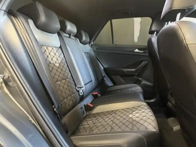 Volkswagen T-Roc 1.5 tsi evo 150ch r-line dsg7 — photo 12