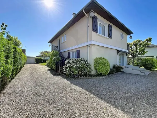 Maison 8 pièces 156 m²