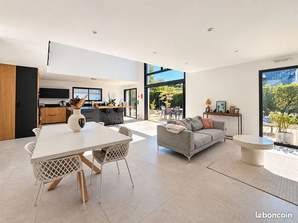 Maison 7 pièces 182 m²