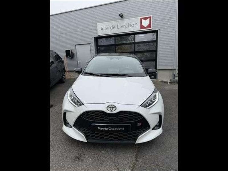 Toyota YARIS Toyota Yaris 130h GR Sport 5p MC24 — photo 1