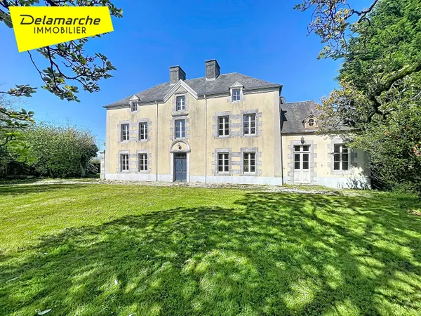Propriété 12 pièces , dépendances et piscine chauffée à vendre à Saint Denis Le Gast (50450)
