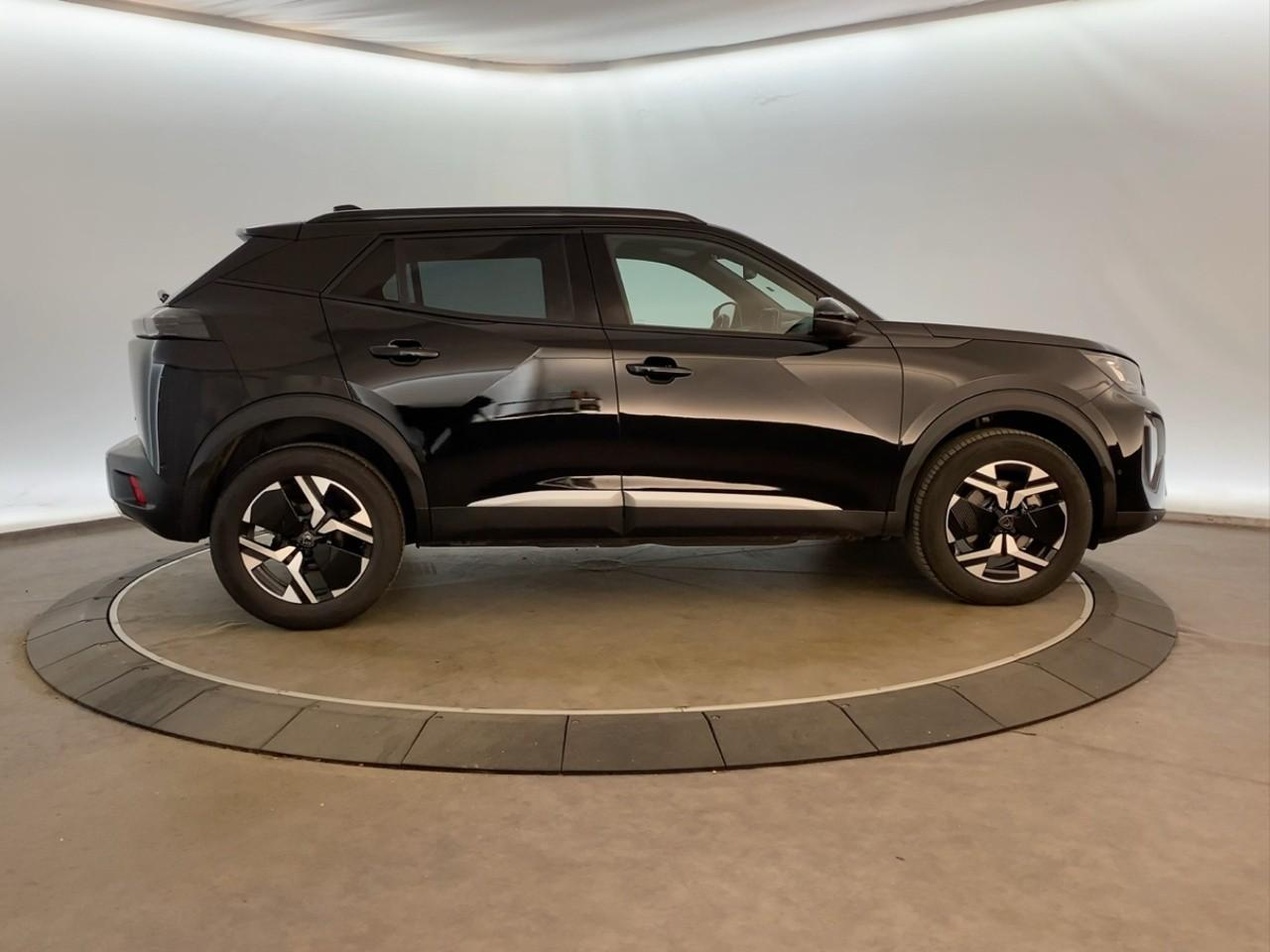 Peugeot 2008 hybrid 145 ch e-dcs6 allure — photo 4