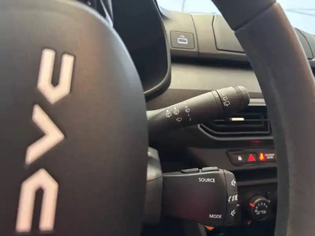 Dacia Sandero sce 65 — photo 30