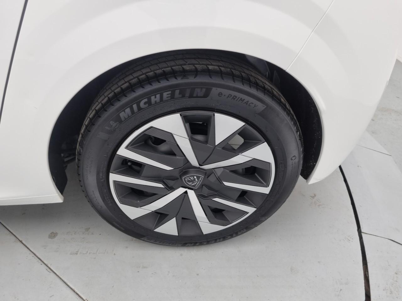 Peugeot 208 100 s&s bvm6 style — photo 16